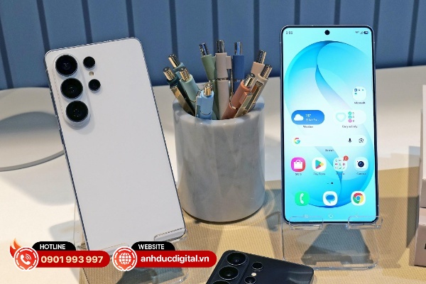 Samsung Galaxy S26 Ultra chỉ mỏng hơn một chút và có các góc bo cong hơn so với bản tiền nhiệm