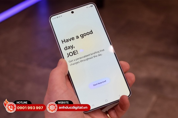 Tính năng Now Brief cung cấp các thông tin được cá nhân hóa theo ngày một cách ngắn gọn và hiệu quả