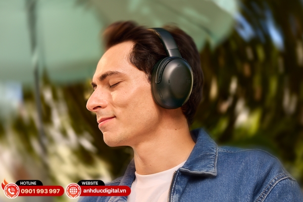 JBL Tour One M3 là tai nghe bluetooth JBL cao cấp với chống ồn thích ứng và âm thanh vòm sống động