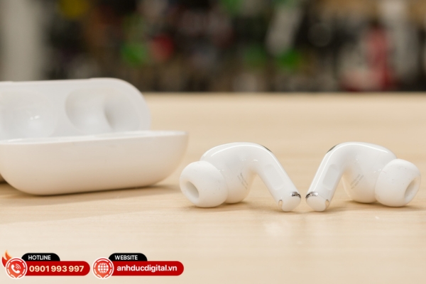 Apple AirPods Pro 2 kết nối mượt mà, chống ồn chủ động và âm thanh cân bằng, tiện lợi cho học tập và làm việc