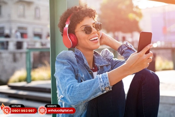 Chất lượng âm thanh rõ ràng, chi tiết và kết nối Bluetooth ổn định, ít trễ khi nghe nhạc hay xem video