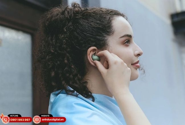 Sony LinkBuds Fit (WF-LS910N) nổi bật với trọng lượng siêu nhẹ 4.9g và thiết kế open-ear thoải mái