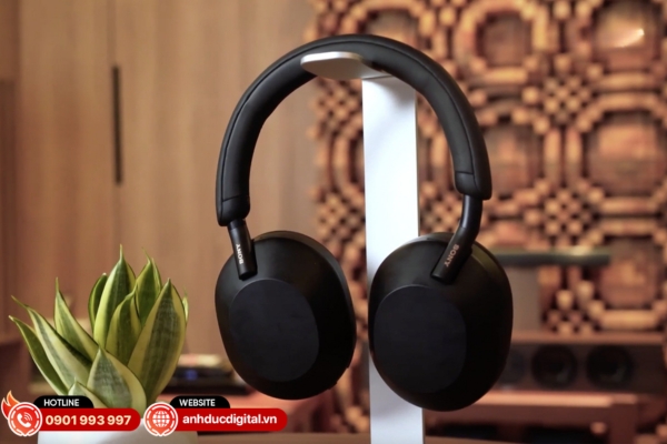 WH-1000XM5 là tai nghe chụp tai Sony cao cấp, nổi bật với công nghệ chống ồn hàng đầu và chất âm Hi-Res chi tiết