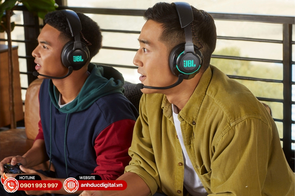 JBL Quantum 810 là tai nghe gaming không dây có mic, mang âm thanh đắm chìm và thoải mái cho chơi game