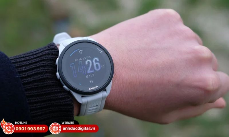 Kéo dài thời lượng pin Garmin Forerunner 165 bằng cách tắt AOD, giảm độ sáng, ưu tiên GPS Only và dùng Battery Saver khi cần