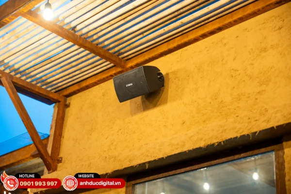 Yamaha VS4 mang lại chất âm cân bằng, phù hợp phủ âm đều cho khu vực café và bán lẻ