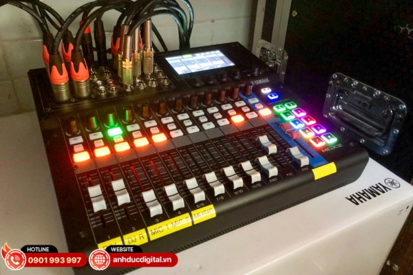Mixer Yamaha MGX12 với 12 kênh đầu vào mang lại khả năng trộn và kiểm soát âm thanh linh hoạt