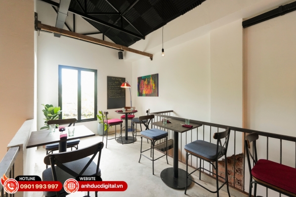 Hệ thống âm thanh Gụ Wine Bistro