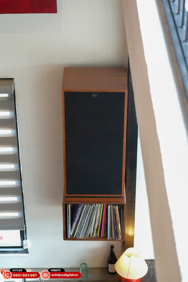 Hệ thống âm thanh Gụ Wine Bistro