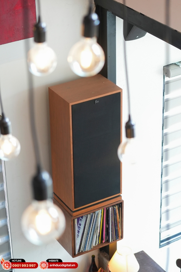 Hệ thống âm thanh Gụ Wine Bistro