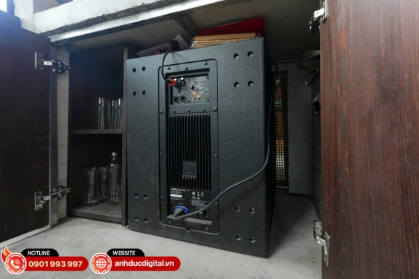 Sub điện Yamaha DXS15mkII giúp tăng cường dải trầm cho DJ và Live Band