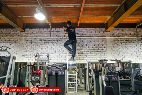 Thi công và lắp đặt hệ thống âm thanh được thực hiện chuẩn kỹ thuật, đảm bảo thẩm mỹ và hiệu quả vận hành