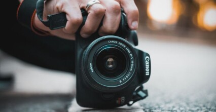 APS-C hay Full-frame: Đâu là lựa chọn thực tế hơn cho người mới?