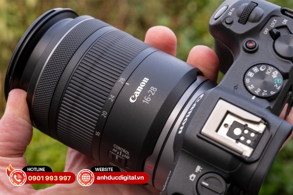 Ống kính Canon RF 16 – 28mm F/2.8 IS STM có chất lượng hoàn thiện rất tuyệt vời
