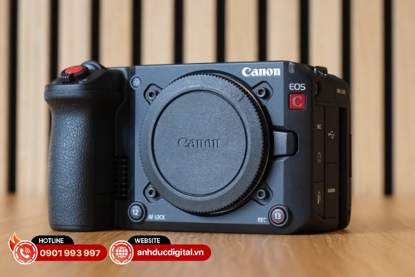 Canon EOS C50 có thể được xem là phiên bản kế nhiệm của EOS R5 C