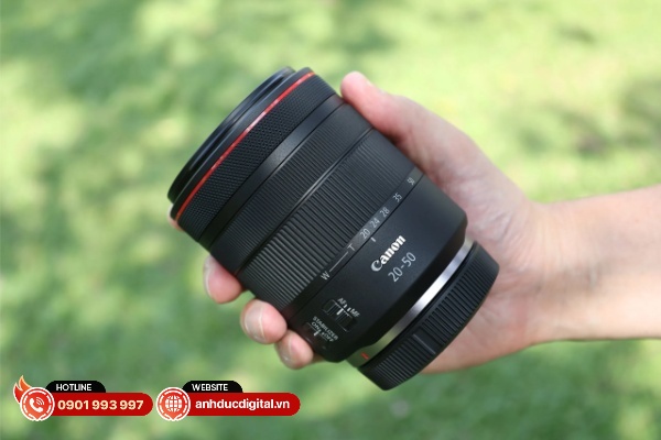 Canon RF 20-50mm F4 L IS USM PZ sở hữu hệ thấu kính được tối ưu nhằm đảm bảo chiều dài ống kính không thay đổi