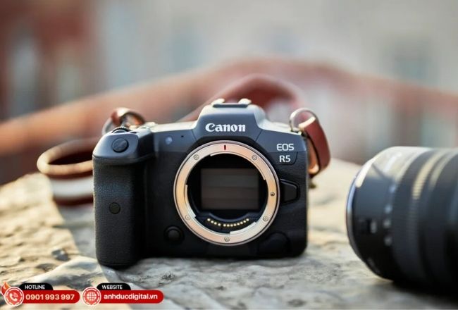 Sự kết hợp giữa IBIS và chống rung quang học giúp tăng độ ổn định khi chụp 70-200mm hoặc 100-500mm.