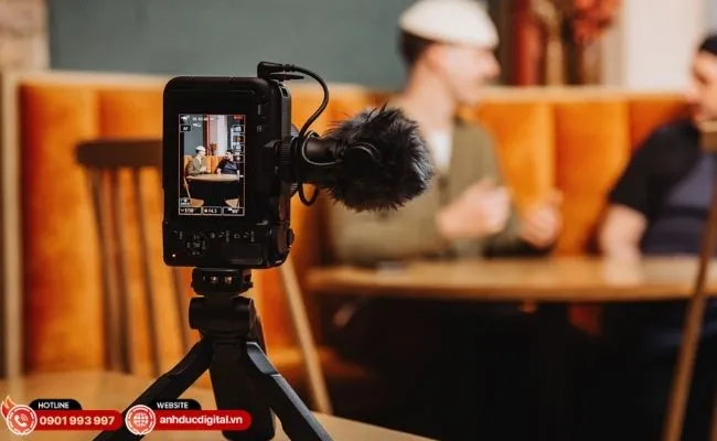 Canon EOS R50 V – Diện mạo tối giản, lược bỏ EVF để tối ưu trải nghiệm vlogging chuyên nghiệp