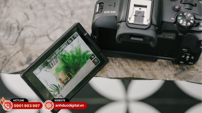 danh-gia-canon-r50-2