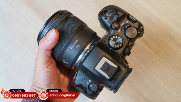 Các nút bấm trực tiếp được bố trí khoa học