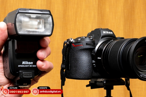 Nikon SB-5000 cho ánh sáng ổn định, hỗ trợ điều khiển không dây linh hoạt khi chụp ảnh