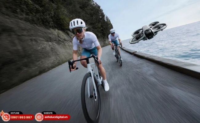 Thực hiện các cú nhào lộn điêu luyện và bám đuổi mục tiêu thông minh chỉ với vài thao tác đơn giản.