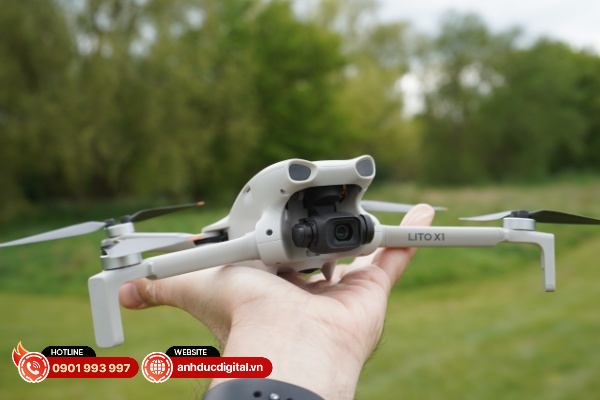 Phiên bản Lito 1 được trang bị cảm biến CMOS 1/2-inch