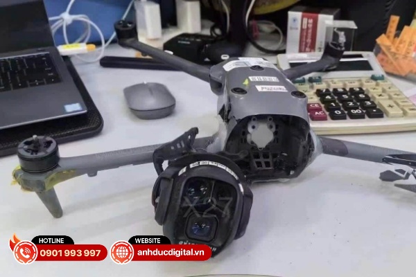 DJI Mavic 4 Pro được dự đoán sẽ có sự thay đổi về hai ống kính thu phóng