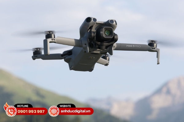 DJI Mini 5 Pro được trang bị cảm biến LiDAR và nhiều cảm biến tầm nhìn để phát hiện chướng ngại vật