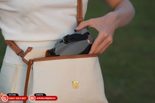 Thiết kế gọn dưới 249g giúp DJI Mini 5 Pro dễ dàng mang theo và bay hợp pháp tại nhiều quốc gia mà không cần đăng ký phức tạp.