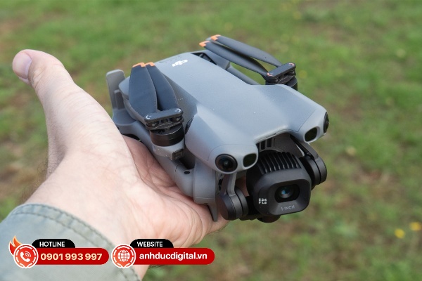 DJI Mini 5 Pro sở hữu cảm biến LiDAR ở mặt trước và hệ thống tránh chướng ngại vật quang học