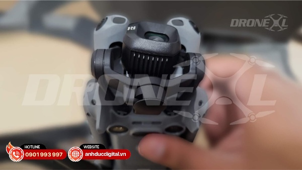 DJI Mini 5 Pro có trọng lượng chỉ khoảng 250g