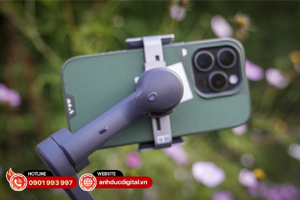 Quá trình thiết lập cho DJI Osmo Mobile 8 rất đơn giản và nhanh chóng
