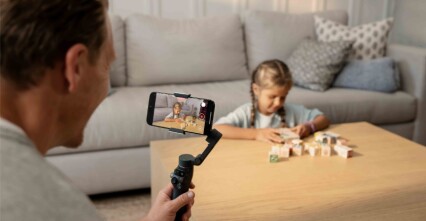 Đánh giá DJI Osmo Mobile 8 – Món phụ kiện “cần có” để có những thước phim bằng điện thoại đẹp hơn