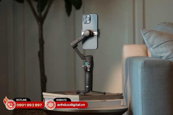 DJI Osmo Mobile 8 được trang bị công nghệ ổn định hình ảnh 3 trục thế hệ thứ 7 của DJI