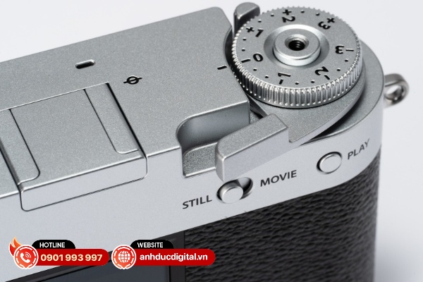Fujifilm X-Half lấy cảm hứng từ các dòng máy analog cổ điển với các tính năng hiện đại