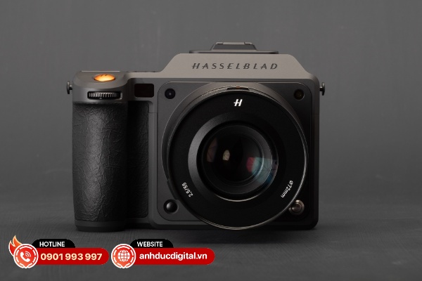 Hasselblad đã tạo ra hệ thống ổn định cảm biến 5 trục với hiệu suất lên đến 10 stops
