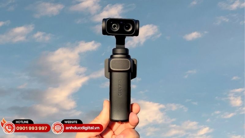 insta360-luna-ultra-ra-mat-2