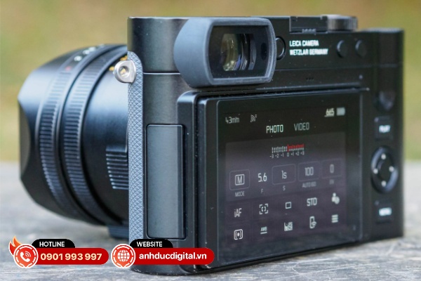 Leica Q3 43 được trang bị kính ngắm điện tử có độ phân giải 5.76 triệu điểm ảnh