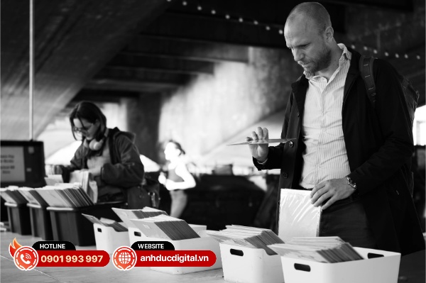 Leica Q3 43 sở hữu hệ thống lấy nét theo pha trên toàn cảm biến
