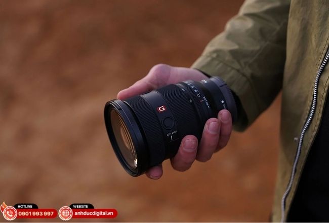 Lens zoom là loại lens máy ảnh linh hoạt, phù hợp chụp nhiều thể loại khác nhau.