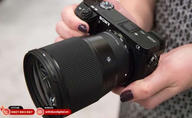 Góc rộng cùng khẩu độ f/1.4 biến Sigma 16mm thành lựa chọn số một cho Vlogger và ảnh phong cảnh