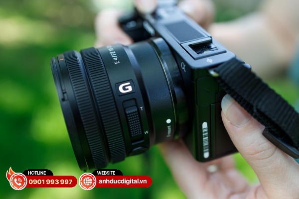 Sony E 10–20mm f/4 PZ G là ống kính làm vlog nhỏ gọn nhất dành cho người dùng quay vlog