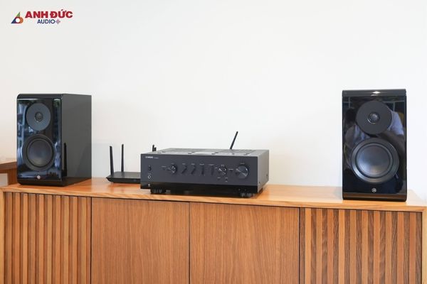 Yamaha – âm thanh chuyên nghiệp, bền bỉ, phù hợp nghe nhạc chuẩn Hi-Fi hoặc hệ thống sự kiện nhỏ