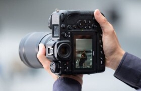 Top 7 máy ảnh chuyên nghiệp nên mua nhất năm 2026 - Review chi tiết