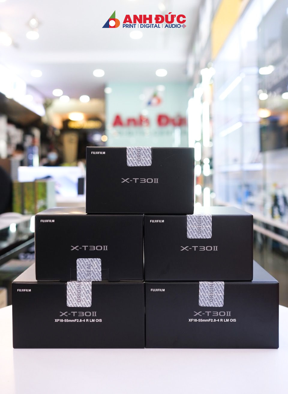 Fujifilm X-T30 Mark II nổi bật với chất lượng ảnh cao trong thân máy gọn nhẹ, dễ mang theo.