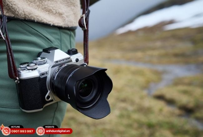 Máy ảnh du lịch vẫn giữ lợi thế về cảm biến và ống kính, cho chất lượng ảnh ổn định trong nhiều điều kiện ánh sáng.