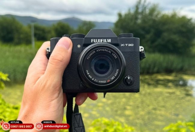Fujifilm X-T30 Mark II ghi điểm với màu ảnh đặc trưng và trải nghiệm chụp giàu cảm xúc trong thân máy gọn nhẹ.