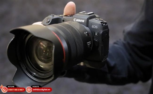 Canon EOS RP mang lại trải nghiệm cảm biến full-frame với mức giá dễ tiếp cận