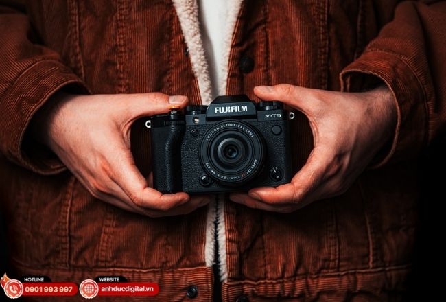 Kiểu dáng nhỏ gọn, thời trang giúp bạn dễ dàng tác nghiệp mọi nơi